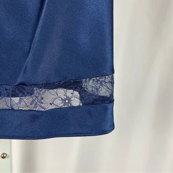 Victoria's Secret Medium Satin Lace V Neck Navy Blue Crop Tank Top Lingerie - Image 4