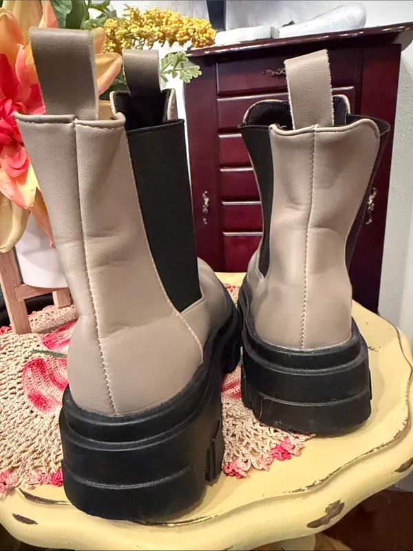 🥾🥾🥾BOGOHO🥾🥾🥾Women's Chunky Chelsea Combat Boot in Taupe-9 - Image 4