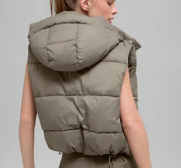 ALO YOGA Gold Rush Puffer Vest in Light Cocoa Beige Khaki Size S RARE - Image 7