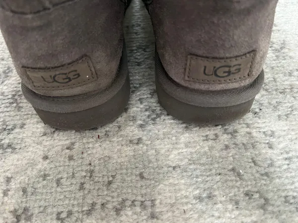 UGG Mini - Image 4