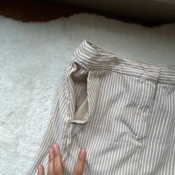 Izod XFG Cool‎ FX Tan White Seersucker Striped Golf Skort Mini Skirt Womens 2 - Image 4
