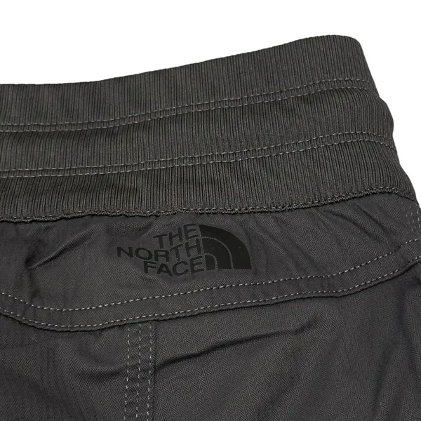 The North Face Shorts Womens L‎ Black Nylon Elastic Waist 8 Inseam Hiking Gym - Image 5