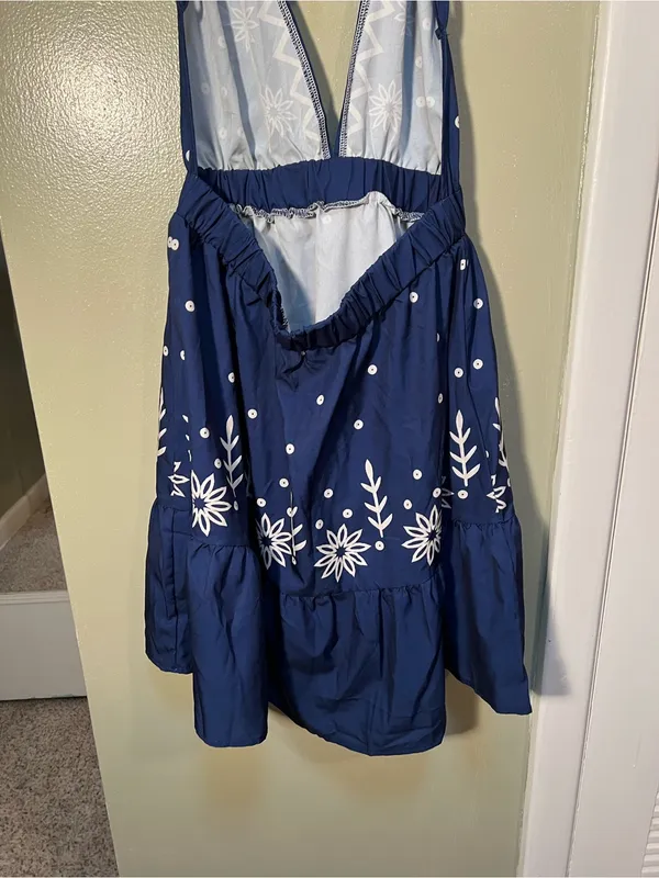 Women’s Sz Medium Floral Print Plunging Mini Dress Blue White Floral Halter Neck - Image 11