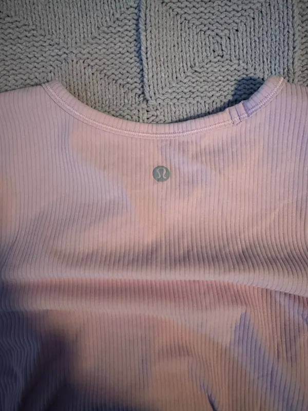 Lululemon shirt - Image 3