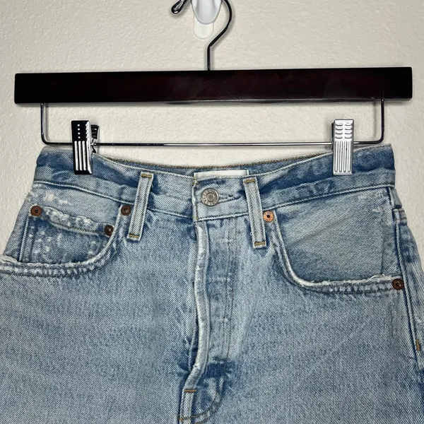 Agolde Light Wash Riley High Waist Cut Off Denim Short in Groove Size 24 - Image 6
