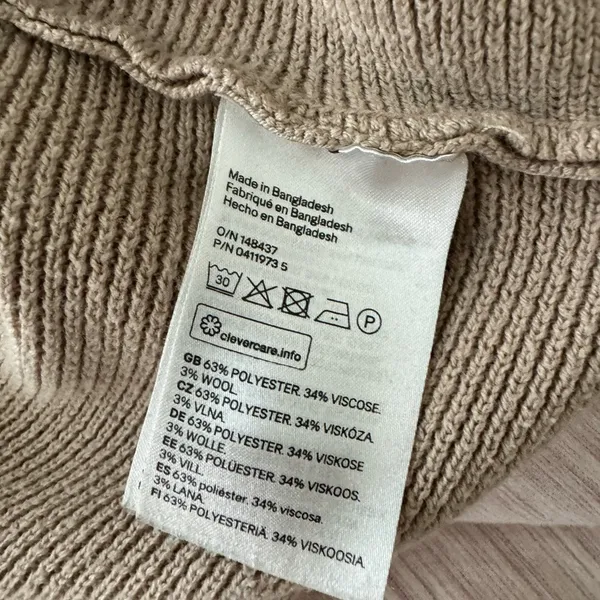 Hennes & Mauritz 3/4 Sleeve Knit Sweater - Image 3
