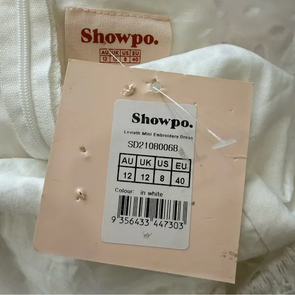 NWT Showpo Dress with side cutouts size 8 - Image 3