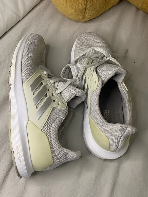Women Adidas Solyx Running shoes Size 7.5 - Image 5