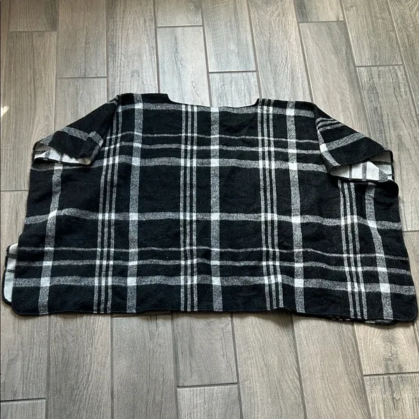 A New Day Black and Gray plaid blanket poncho - Image 4