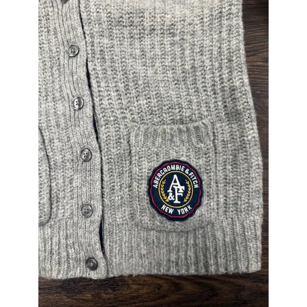 Abercrombie & Fitch Gray Ribbed Knit Varsity Cardigan -‎ Size S - Image 2