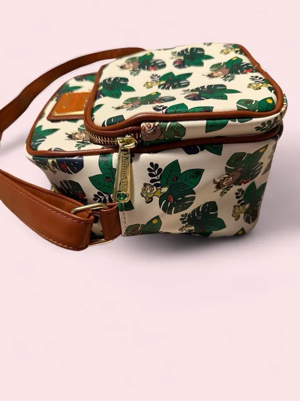 Loungefly Lion King Timon & Pumbaa Tropical Leaf Crossbody Bag - Image 4