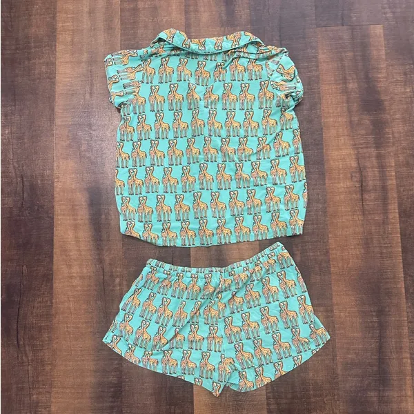 MeUndies Women’s Pajama Set Giraffe Print Button Up Top & Shorts Size M - Image 4