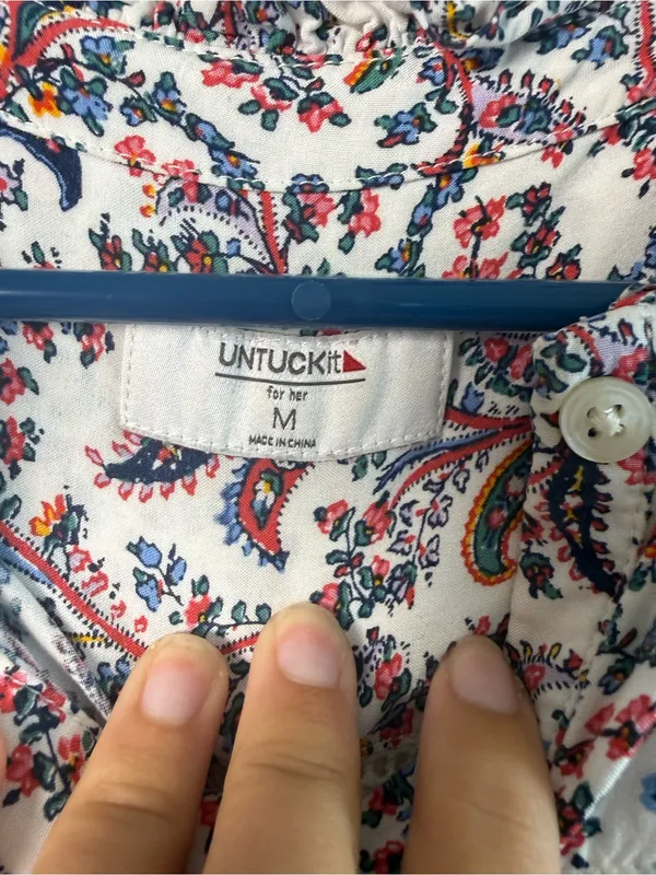 UNTUCKit White Floral Pintuck Peasant Blouse Size M - Image 3