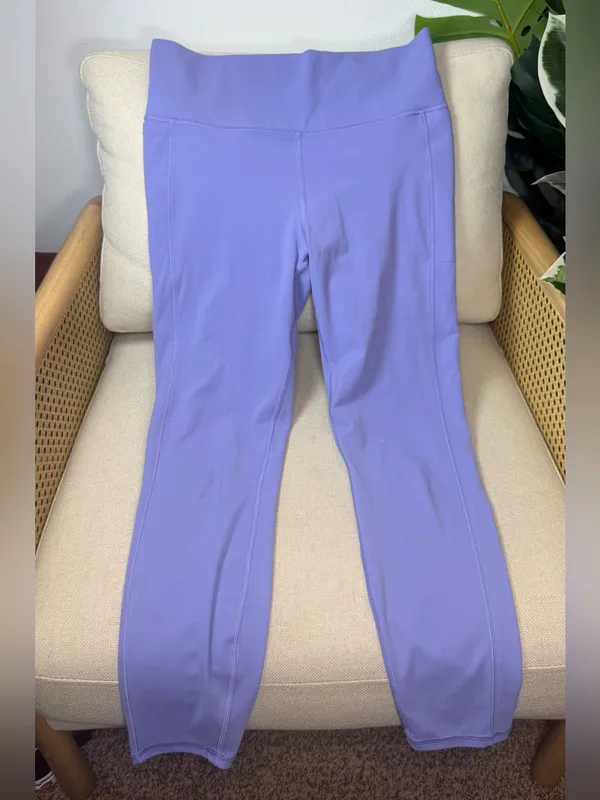Vuori Studio Pocket Leggings 25" Best for size M/L - Image 4