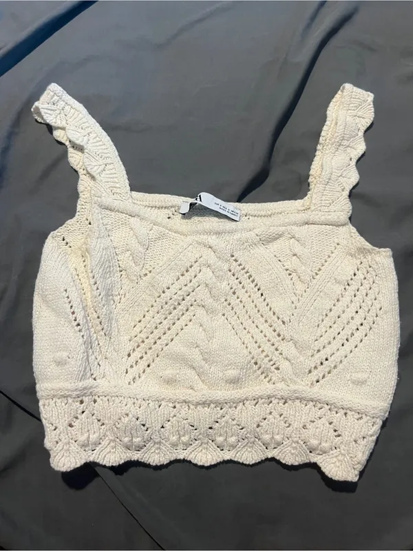 Zara Cream Knit Cropped Tank Top with Scallop Hem - Image 3