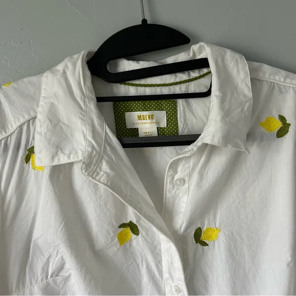 Anthropologie Maeve Embroidered Lemons Button Down Shirt Whimsy Euro Fruit - Image 4