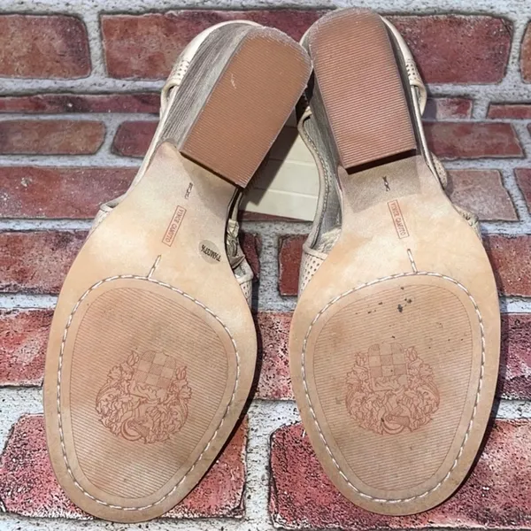 Pre-Owned Vince Camuto Bevina Beige Cutout Heeled Ankle Bootie Leather Sz 7.5M - Image 6