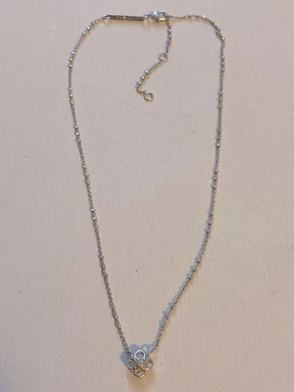 Kendra Scott flower pendant silver necklace - Image 2