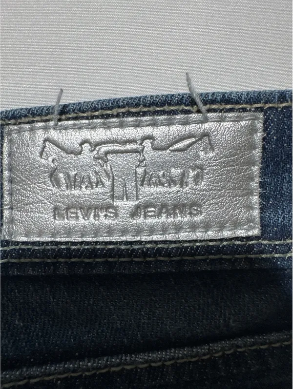 Levi's Night Blues Flared Jeans - Vintage Vibes with a Kick! - Image 9