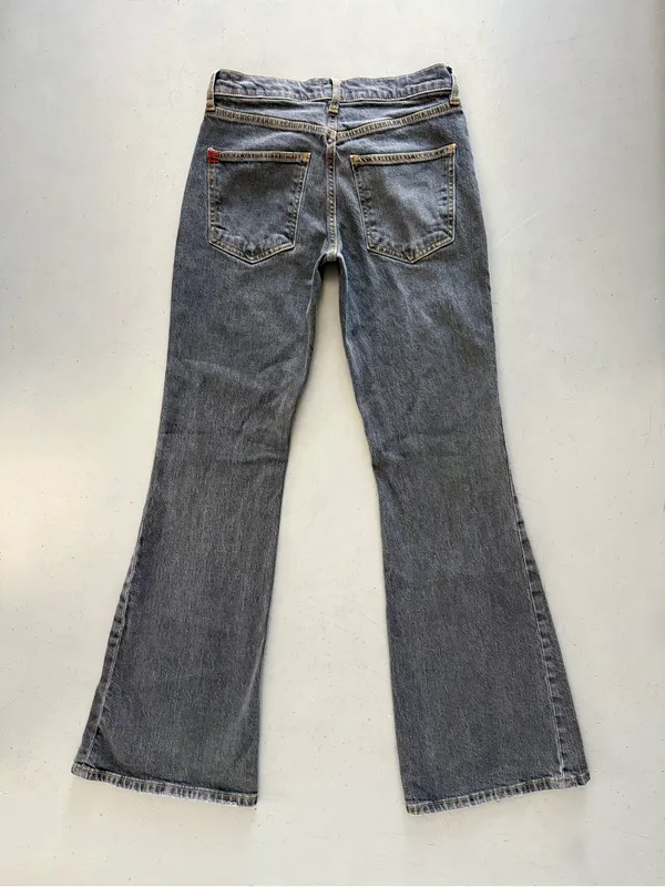 Urban Outfitters BDG Low-Rise Flared Jeans in Washed Black • Sz 27 - Image 3