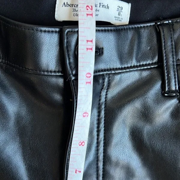 Abercrombie and Fitch Curve Love Vegan Leather 90s Straight ultra high rise - Image 9