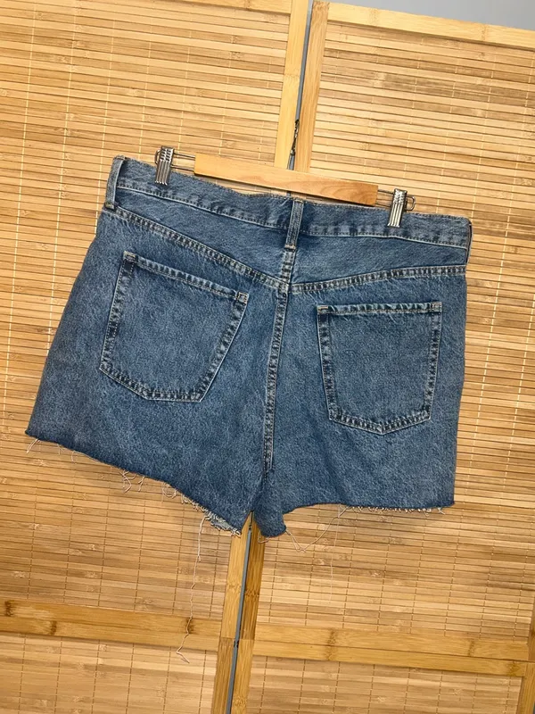 Old Navy cut off denim jean shorts high rise woman’s size 16 NWT - Image 3
