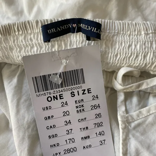 Brandy Melville shirt - Image 4