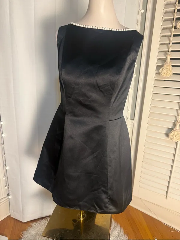 Wear Your Love Black Satin Pearl Trim Open Back Detachable Bow Mini Small NWT - Image 2
