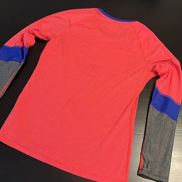 Under Armour shirt‎ - Image 3