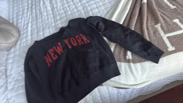 Brandy Melville Sweatshirt New York Cropped John Galt - Image 2