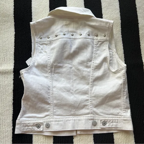 Levi's White Denim Jean Western Vest with Metal Accents NWT - Image 9