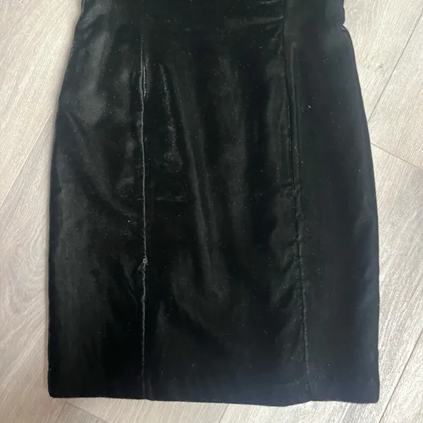 The Limited Elegant Black Strapless Mini Dress with Sweetheart Neckline 2 - Image 2