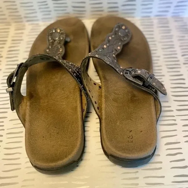 Taos Siren Womens Pewter Metallic Leather Studded Comfort Arch Support Sandals 7 - Image 6