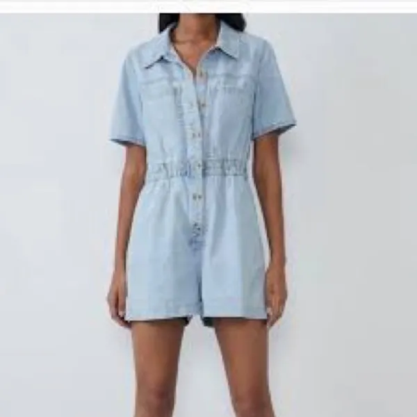 Zara denim playsuit romper utility button down short sleeve light wash pockets - Image 2