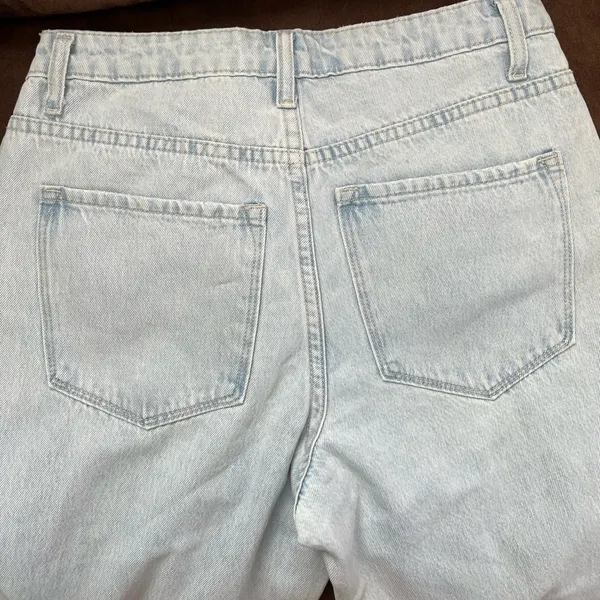 VERVET LOS ANGELES Light Blue Distressed Women's Jeans - Image 5