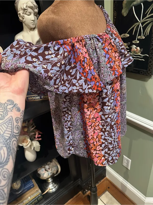 Anthropologie Maeve Floral Ruffle Off‑the‑Shoulder Blouse – Size Small - Image 8