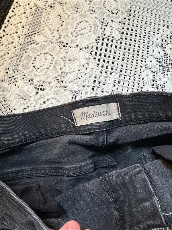 Madewell Women's High-Rise Black Denim Shorts‎ - Image 3