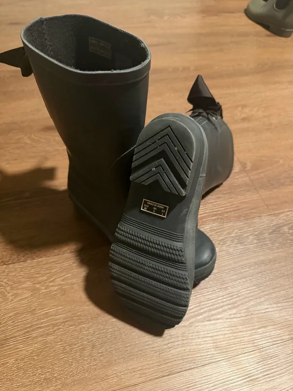 Dark Grey Rain Boots Gray Size 7 - Image 3