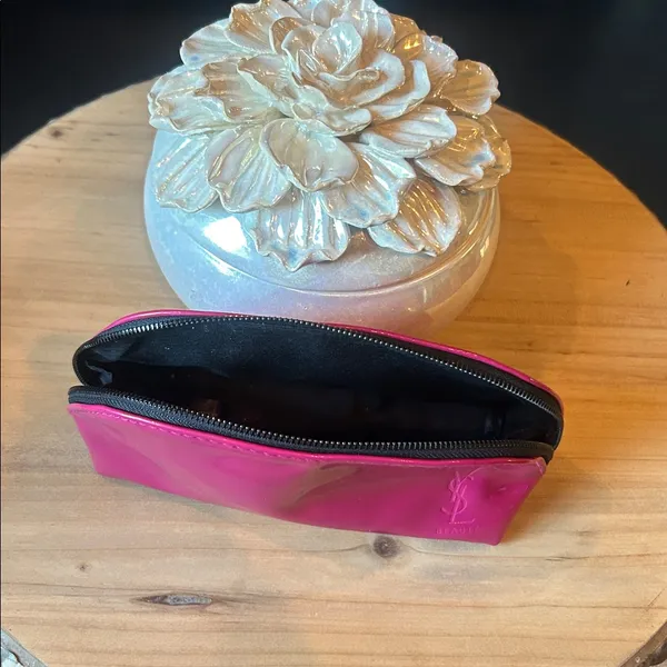 YSL‎ Yves Saint Laurent Parfums Pink Nylon Makeup Pouch - Image 7