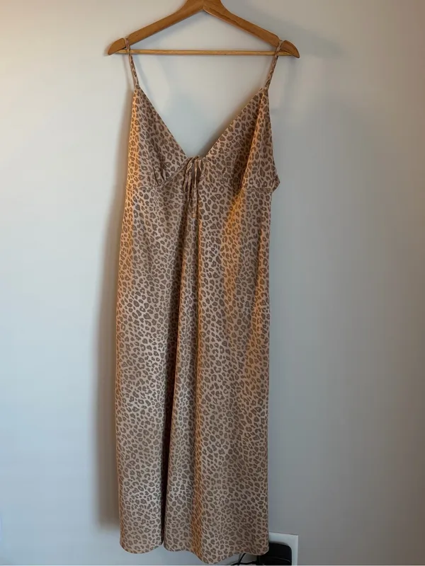 Pink Victoria Secret Cheetah FALL IN LOVE MIDI DRESS Size XL - Image 2