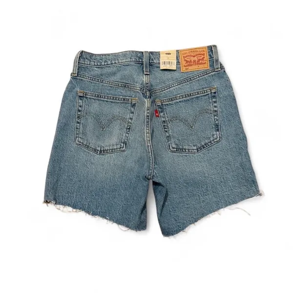 Levi’s 501 women’s mid thigh blue raw hem jean shorts - Image 2
