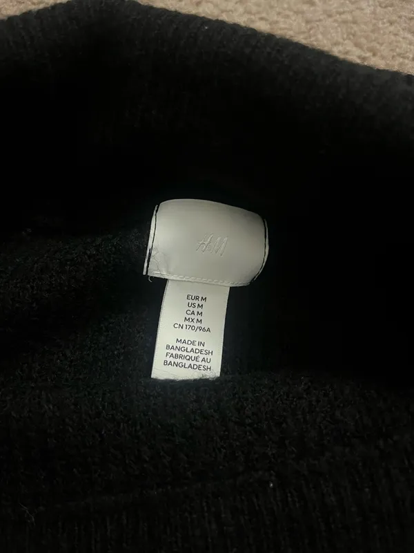 H&M Off Shoulder Sweater - Image 3
