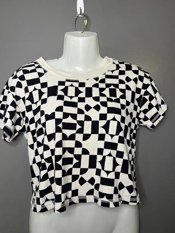 Free People Shirt Womens Small White Black Geometric Checkered Cropped Tee Top - Image 2