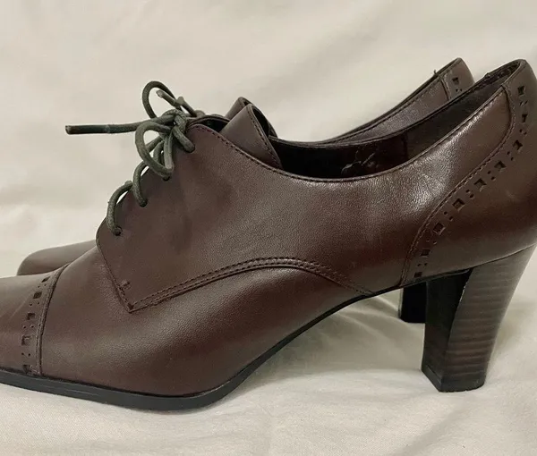 Etienne Aigner Nada Oxford Heels Leather Y2K 90s Lace Up Career Casual Size 8.5 - Image 7