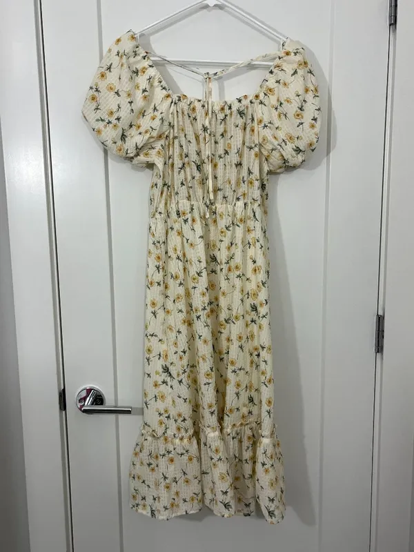 New Love Riche Small White Yellow Floral Off Shoulder Dress - Image 4