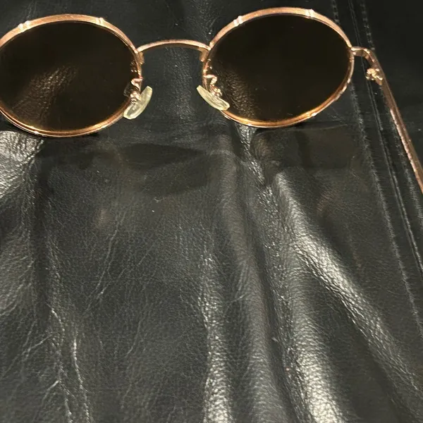 Round Gold Sunglasses Unisex - Image 7