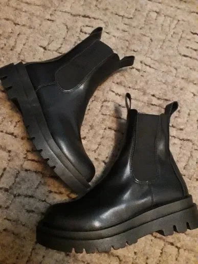 Nwot women boots rain black platform shoes winter warm ankle 6 no box - Image 6