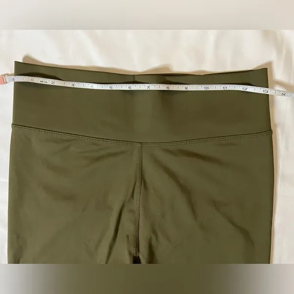 MWL by Madewell Form High-Rise 7" Biker Shorts in Kale Green Medium - Image 11