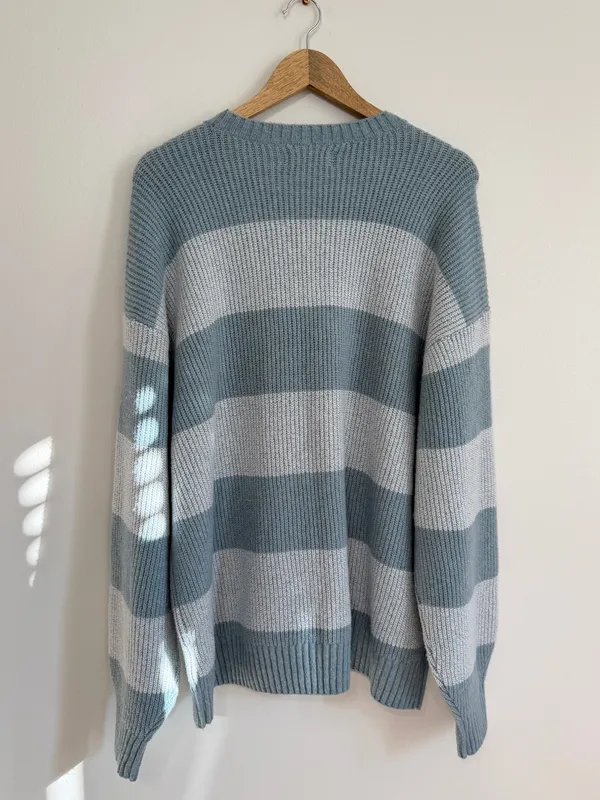 NEW Hollister Crewneck Sweater in Blue Stripe Size Large Women’s NWT - Image 5