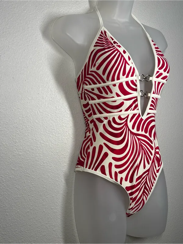 CUPSHE Women's One Piece Swimsuit Halter Plunging Neck Cutout Back Size Small - Image 4
